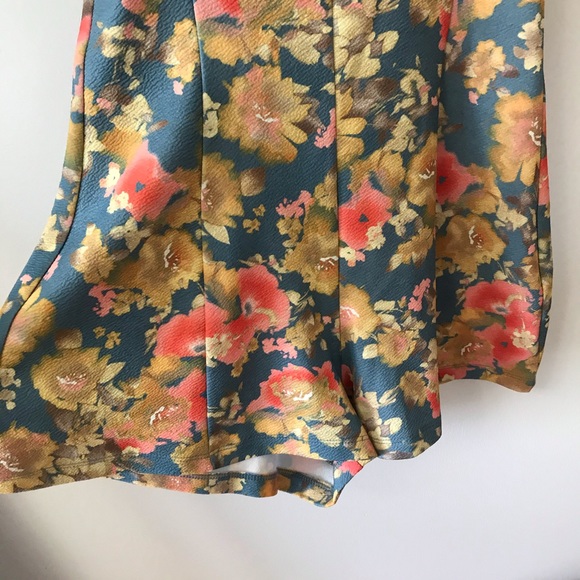 AMERICAN RAG BOW BACK FLORAL ROMPER - Picture 5 of 9